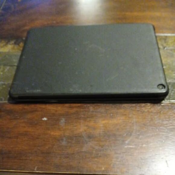 Amazon Kindle Fire HD 10 Plus 11th Gen 64GB WiFi Black w/Keyboard Bundle